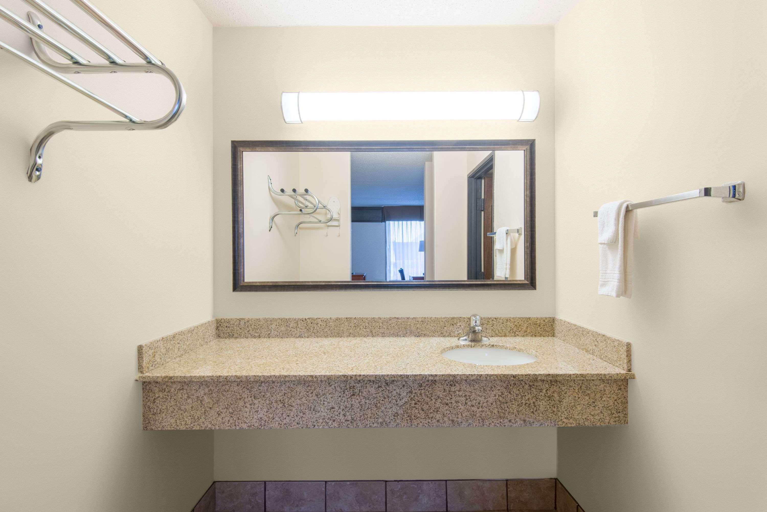 Days Inn By Wyndham Altus Exterior photo